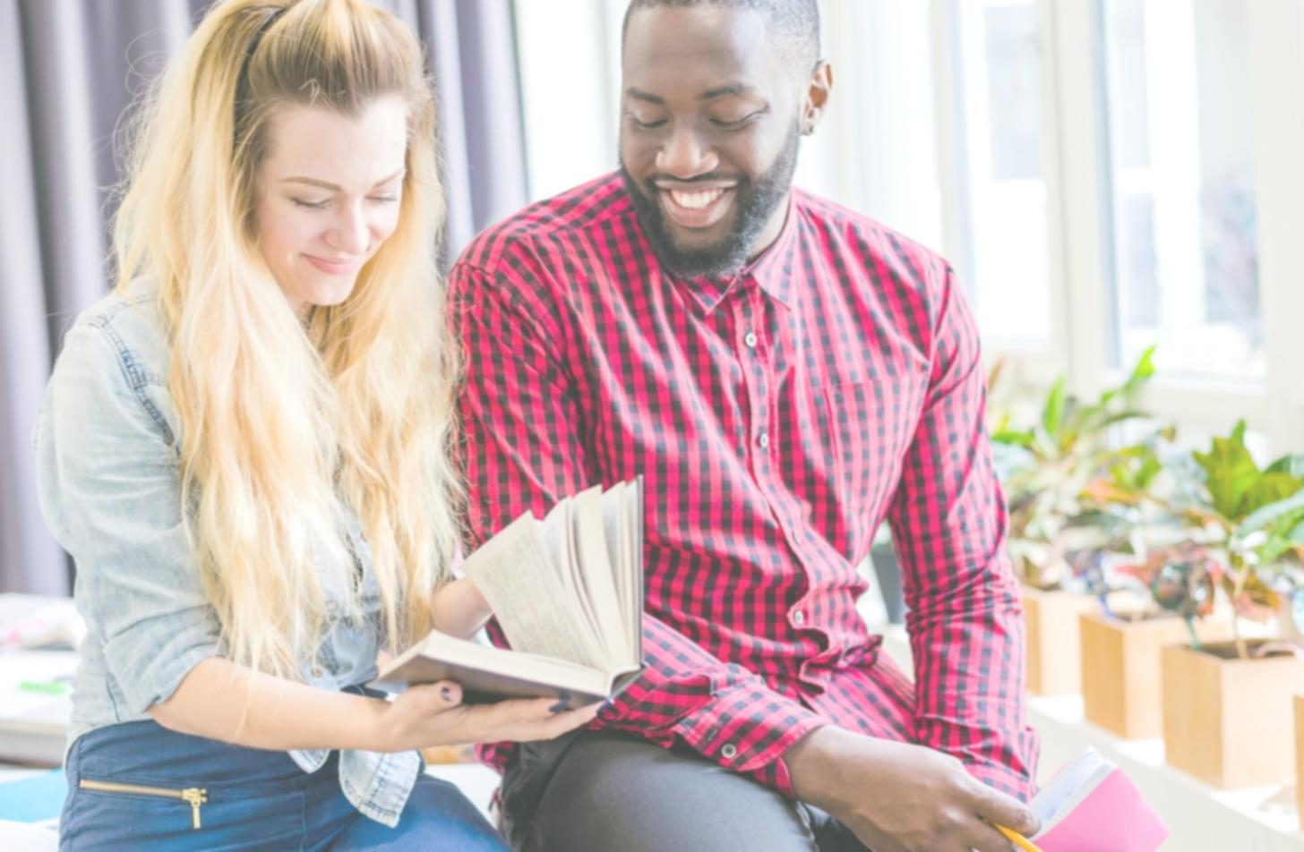 Professional learning environment with financial data analysis